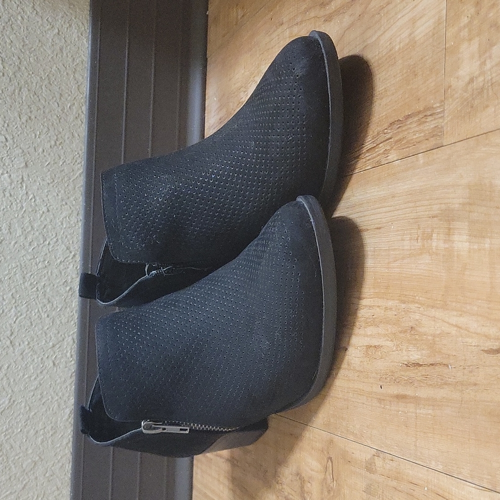 TORRID  size 7.5 WIDE boot
